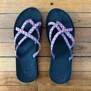 Teva Women's Purple Strappy Sandals size 10